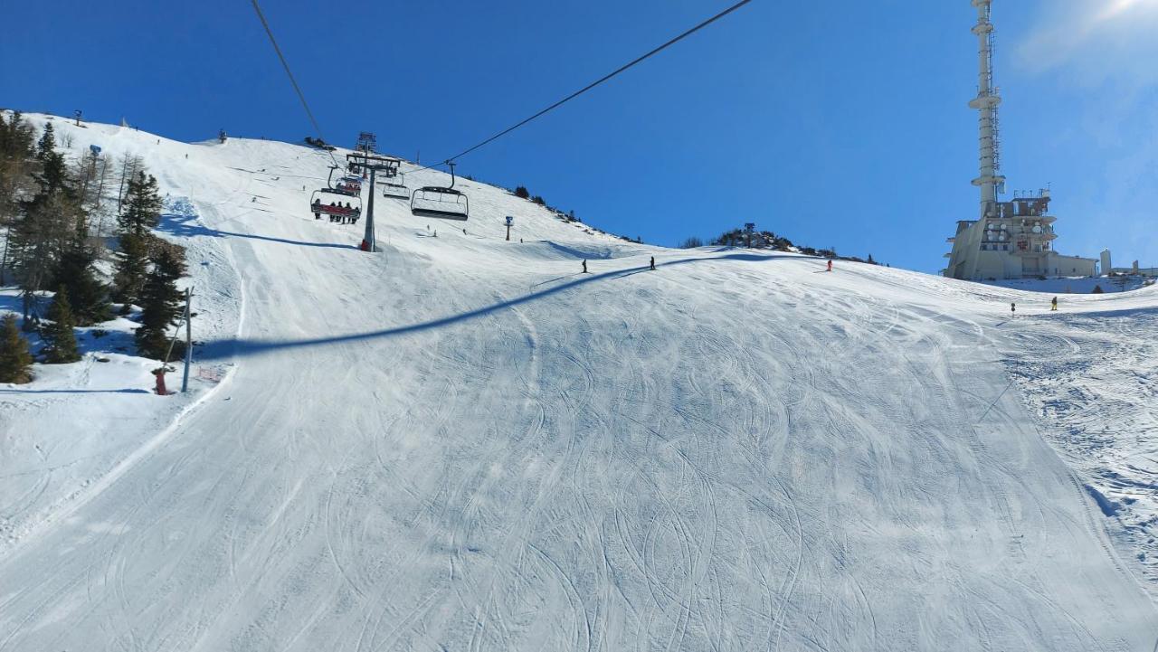 Apartma Krvavec - Cosy Mountain Retreat Cerklje na Gorenjskem Eksteriør billede